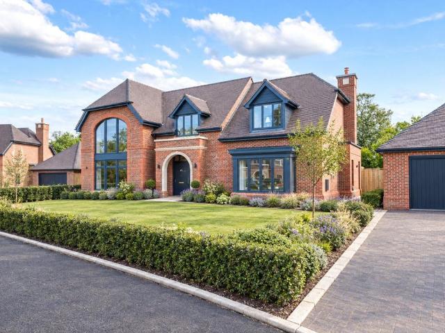 House for sale in Blindley Heath, Tandridge