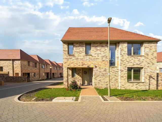 House for sale in Barton Park, The Slade
