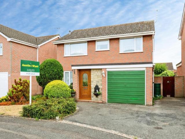 House for sale in Canford Heath, Poole