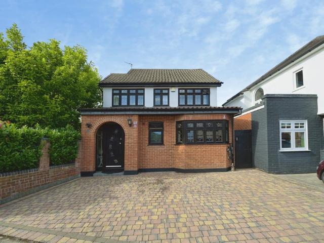 House for sale in Gidea Park, Greater London