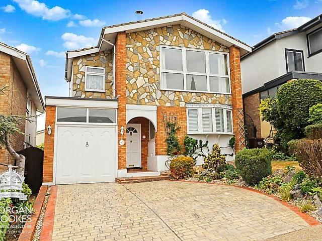 House for sale in South Benfleet, Essex