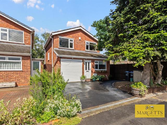 House for sale in Cliff Hill, Warwick