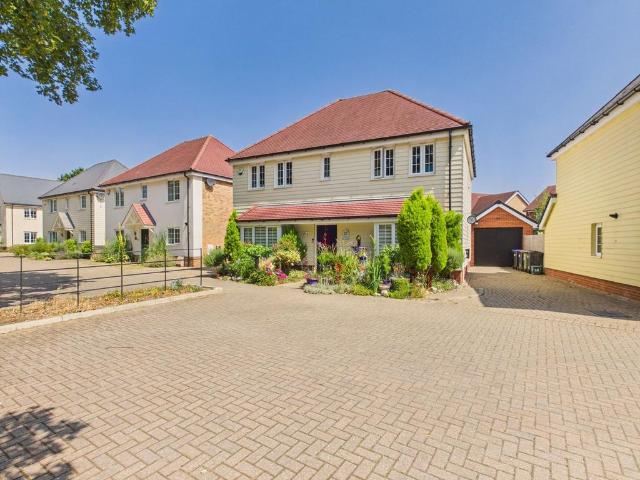 House for sale in Chipping Hill, Essex