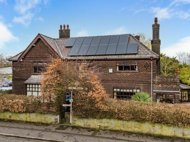 House for sale in Howe Bridge, Wigan
