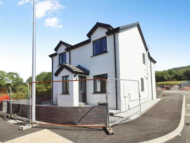House for sale in Pontardawe, Rhyd-y-fro