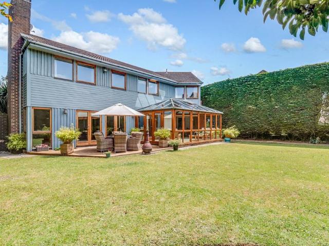 House for sale in North Shoebury, Alton Barnes