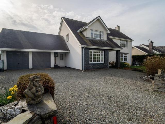House for sale in Pennal, Wales