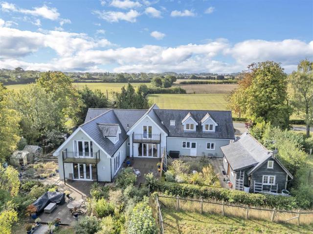 House for sale in Chelmondiston, Suffolk