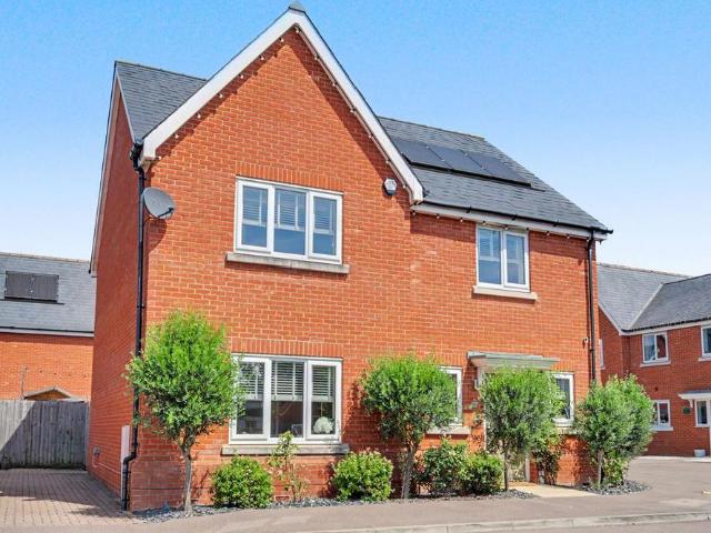 House for sale in Hawkwell, Barling