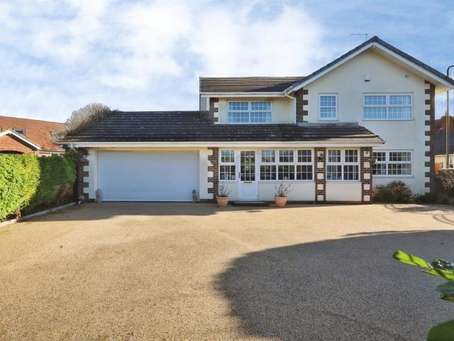House for sale in Dinnington, Rotherham