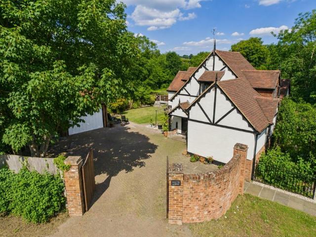 House for sale in Newell Green