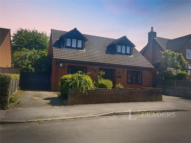 House for sale in Berry Hill, Potters Corner
