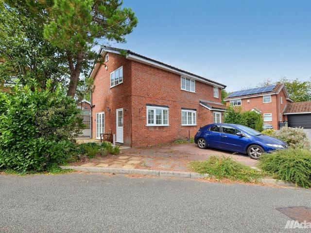 House for sale in Runcorn, Cheshire