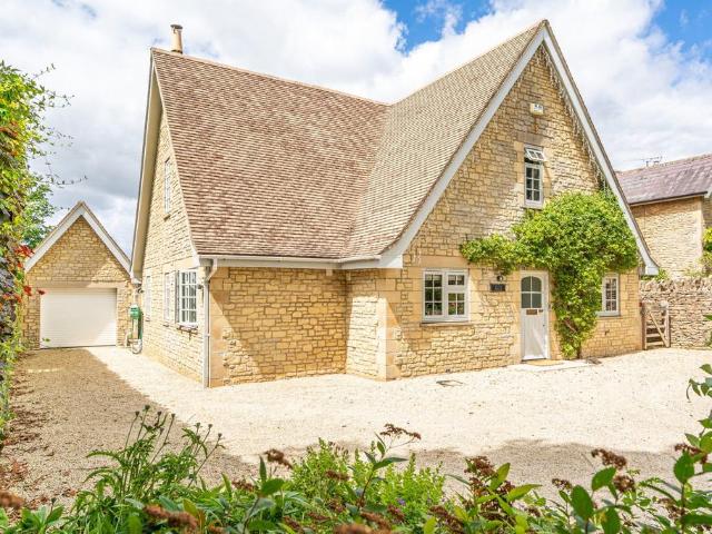 House for sale in Grittleton