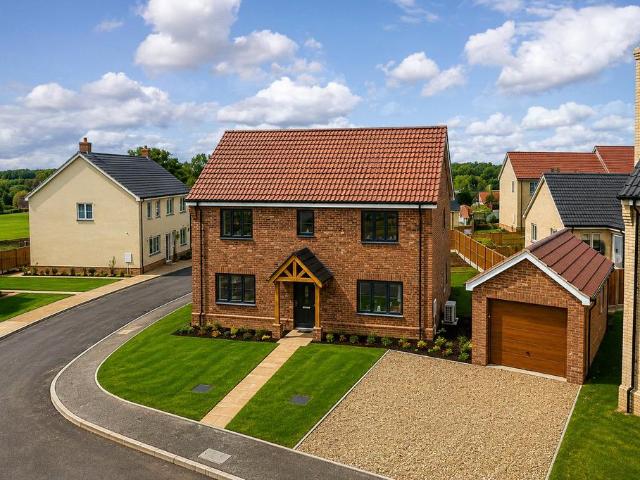 House for sale in Newton Flotman, Burgh St Peter