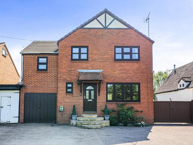 House for sale in Woolstrop, Gloucester
