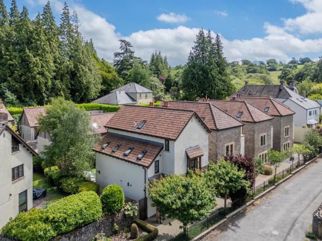 House for sale in Little London, Oakhill
