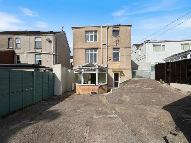 House for sale in Morriston, Clydach