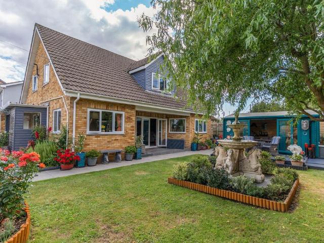 House for sale in Croesyceiliog, Wales