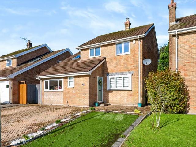 House for sale in Upper Church Village, Llantwit Fardre