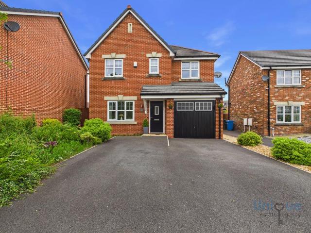 House for sale in Medlar-with-Wesham, Wesham