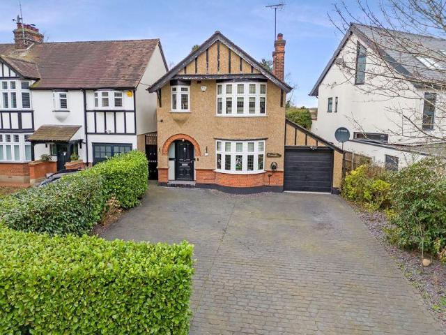 House for sale in Hutton, Brentwood