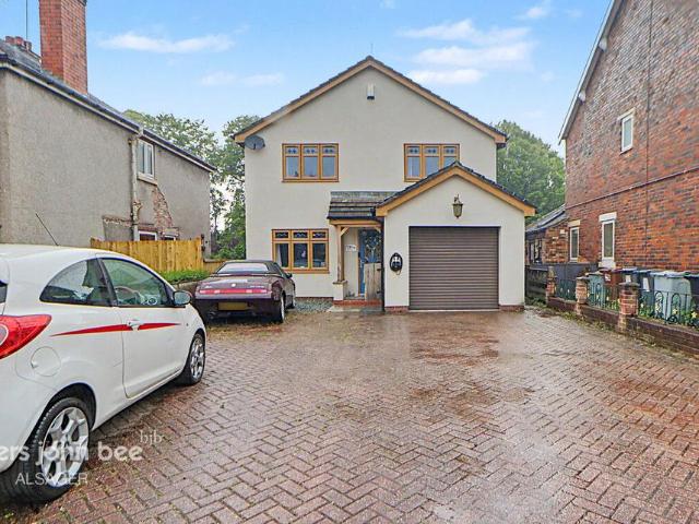 House for sale in Hall Drive Park, Alsager