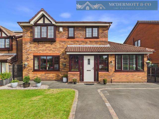 House for sale in Littlemoss, Greenheys