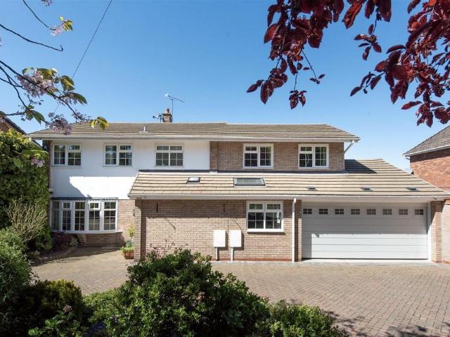 House for sale in Stourbridge, West Midlands