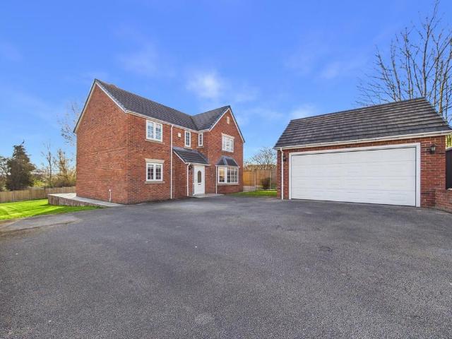 House for sale in West Yorkshire