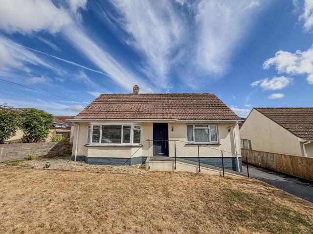 Bungalow for sale in Kingsteignton, Teignbridge
