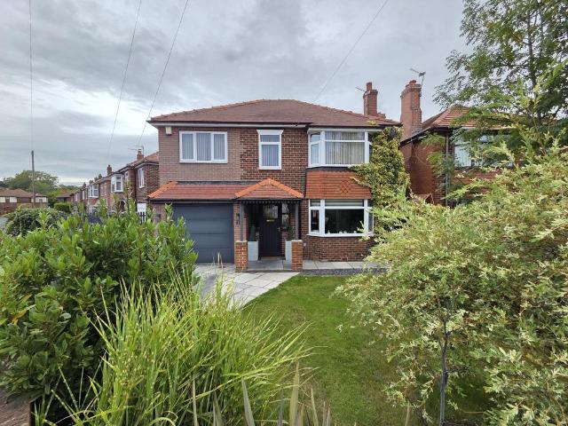 House for sale in Royston, South Yorkshire