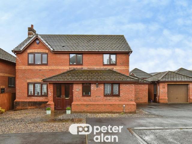 House for sale in Robertstown, Cwmdare