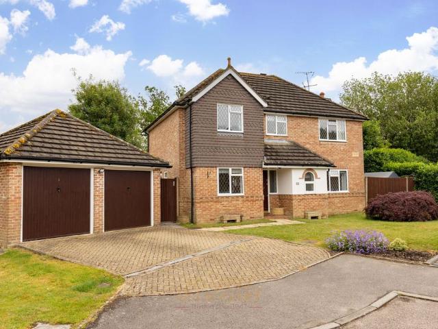House for sale in Perryfields, West Sussex