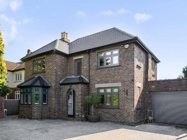 House for sale in Almondsbury, South Gloucestershire