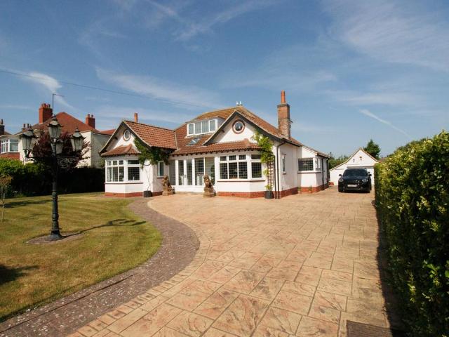 House for sale in The Pastures, Filey