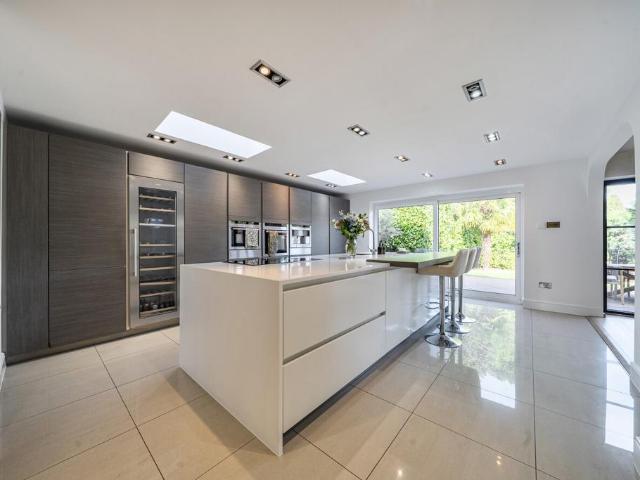 House for sale in Leesons, Greater London