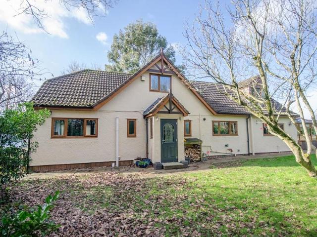 House for sale in Hanham Abbots, Kingswood