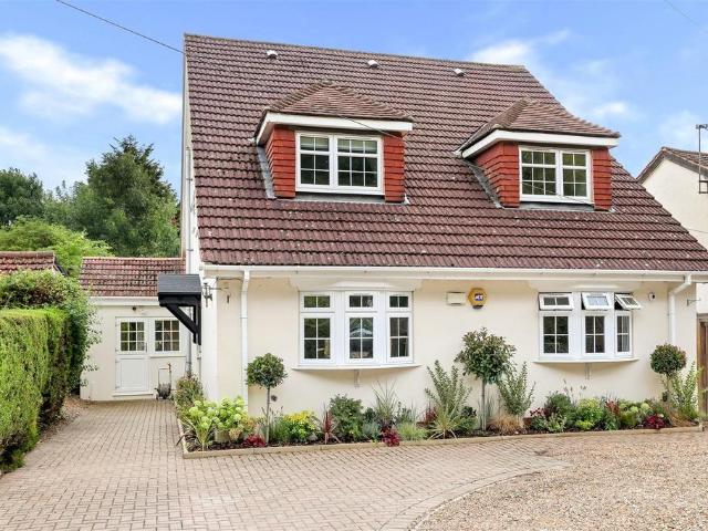 House for sale in Debden Green, Epping