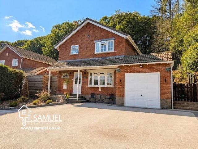 House for sale in Ynysybwl and Coed-y-cwm, Glyncoch