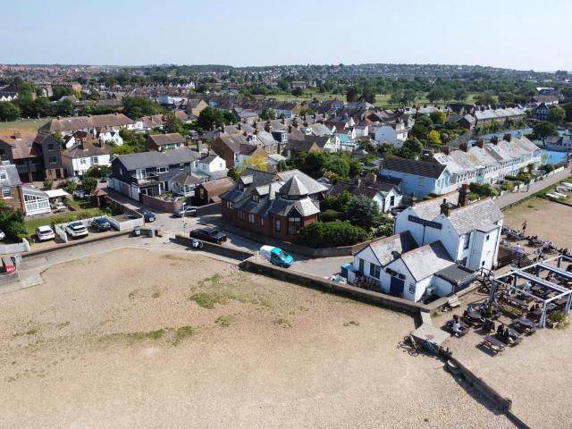 House for sale in The Bridge, Kent