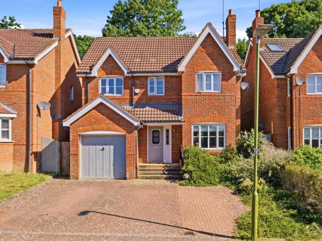 House for sale in Five Acres, Hertfordshire