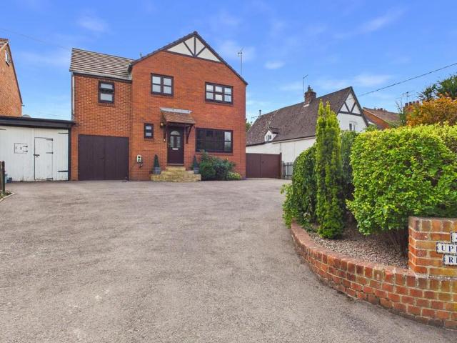 House for sale in Woolstrop, Gloucester