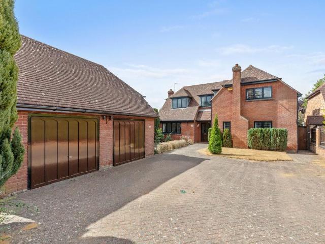 House for sale in Weston Turville