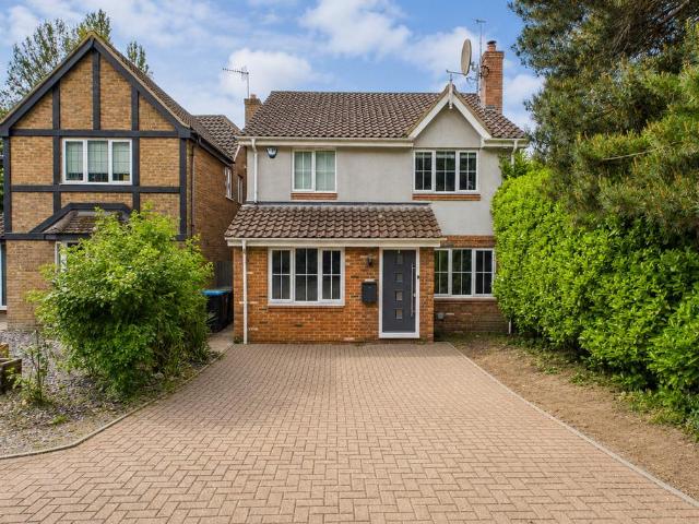 House for sale in Pouchen End, Hertfordshire