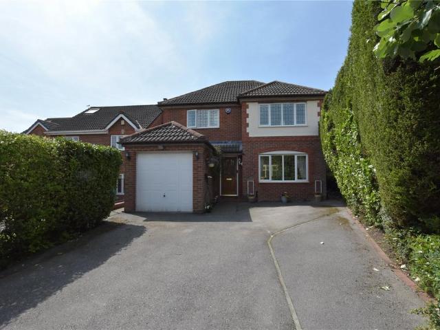 House for sale in Moor Allerton, West Yorkshire