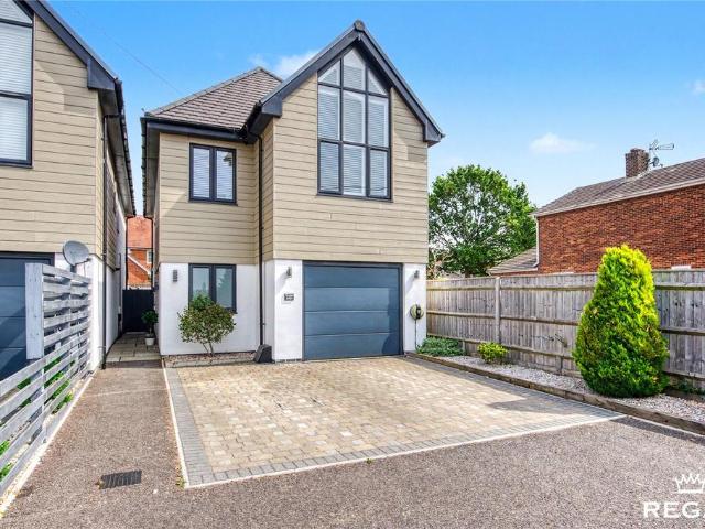 House for sale in Fair Oak and Horton Heath, Helford