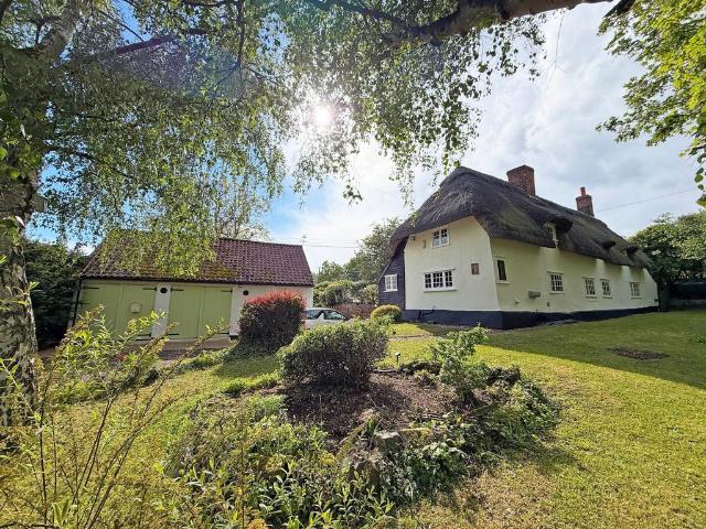 House for sale in Chelmondiston, Suffolk
