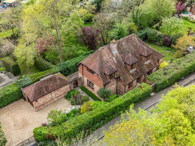 House for sale in Swanmore, Hampshire