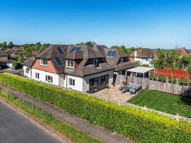House for sale in Pachesham Park, Surrey